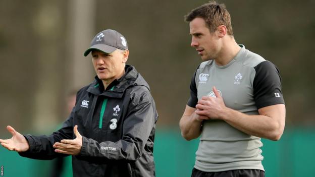 Joe Schmidt and Tommy Bowe pictured during an Ireland training session in 2015