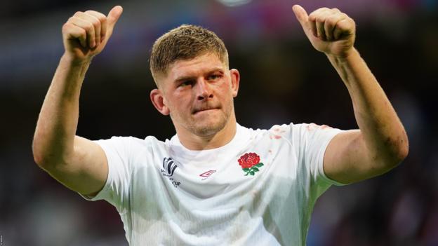 Jack Willis acknowledges England supporters