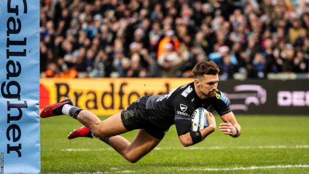 Henry Slade dives over for his fourth ty pf the season