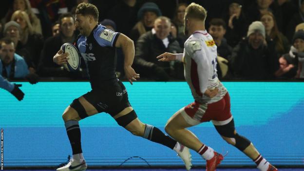 Cardiff flanker Thomas Young scored the first try of the evening against Harlequins in his first game in six weeks