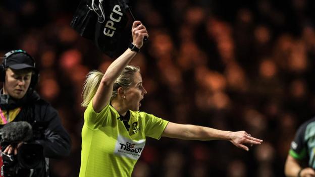 Irish referee Joy Neville