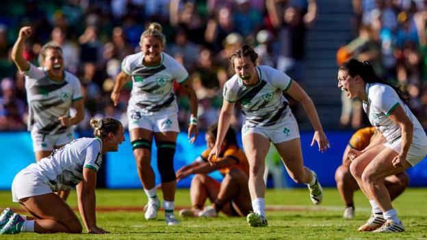 Ireland celebrate Sevens success