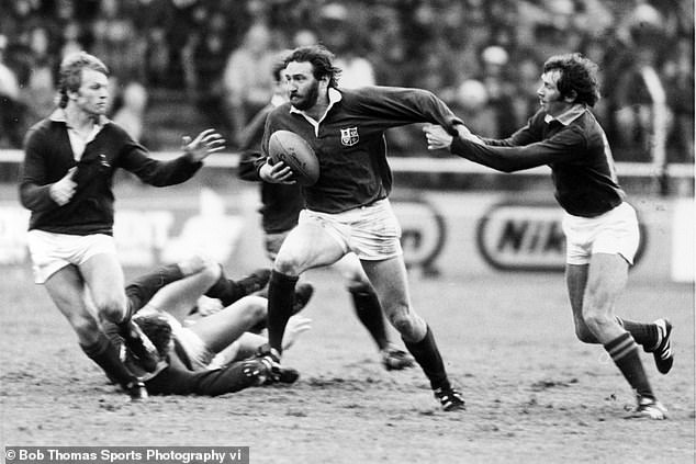 Ray Gravell (centre, in 1980) roomed with Woodward during 1980 British and Irish Lions tour