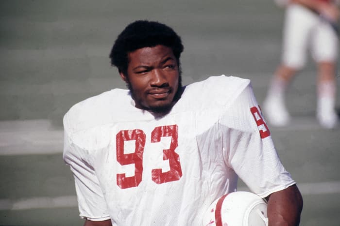 Lee Roy Selmon, Defensive Tackle (1972-75)