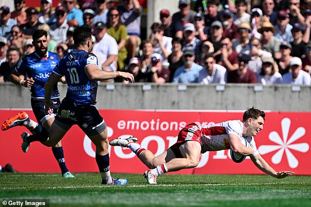 Will Porter ran in two tries for the visitors and deputised for Danny Care at scrum-half superbly