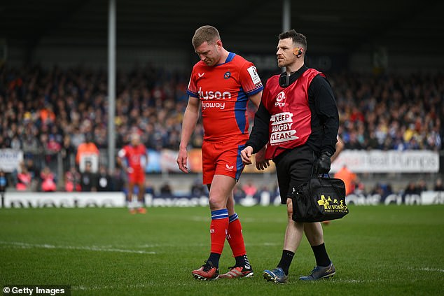 Finn Russell limped off as Bath missed a chance to make the last eight of the Champions Cup