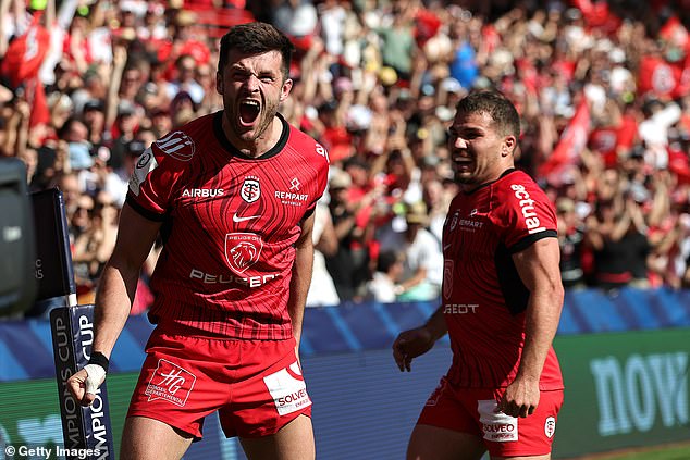 Kinghorn celebrates one of his tries against Exeter in the Champions Cup quarter-final