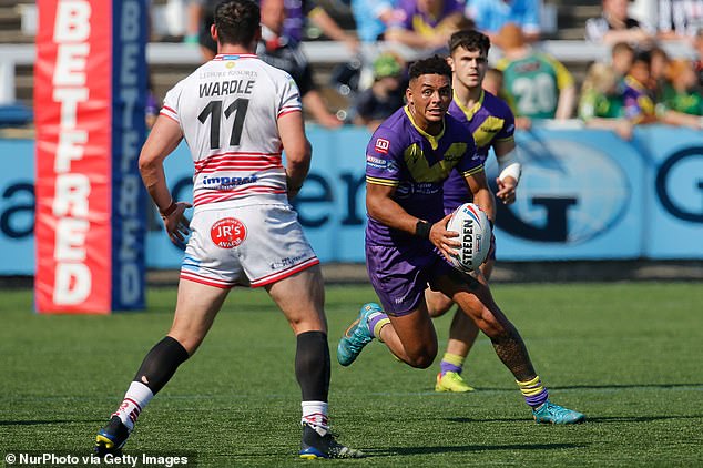 Umyla Hanley scored a first-half hat-trick for Leigh against Featherstone on Saturday in the Challenge Cup