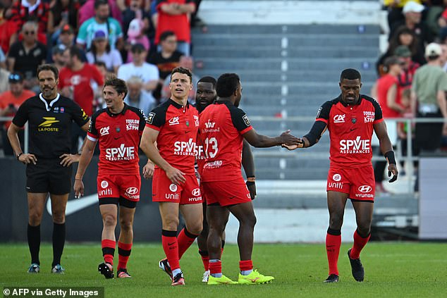 Toulon gave Mercer a tour of their training centre and are eager to sign him next year