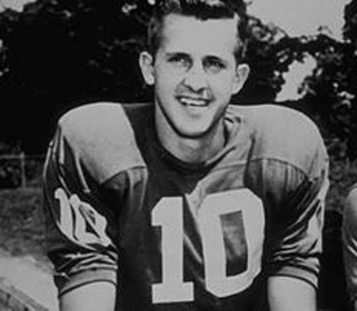 Fran Tarkenton, Quarterback (1958-60)