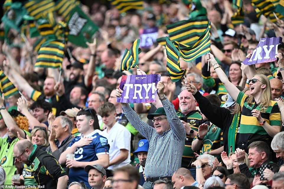 Saints fans were in ecstasy as their side used their numerical advantage to take a commanding lead and drive on to victory