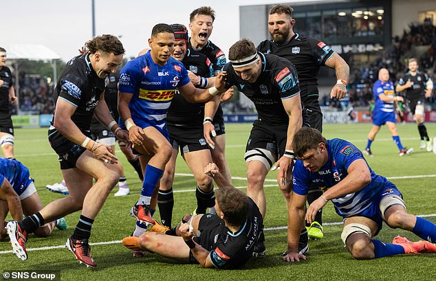 Glasgow celebrate a try for Sebastian Cancelliere in their quarter-final defeat of the Stormers