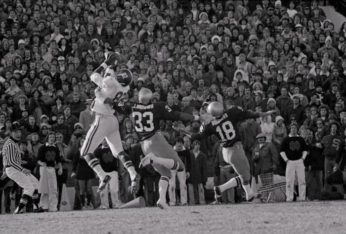 Ozzie Newsome, Wide Receiver (1974-77)