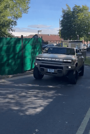 Gordon debuted his new car at training