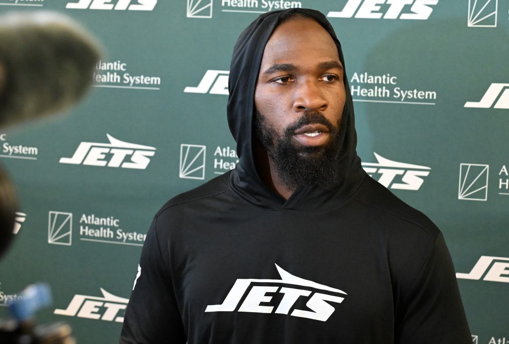 Jets linebacker C.J. Mosley talks with reporters last week.