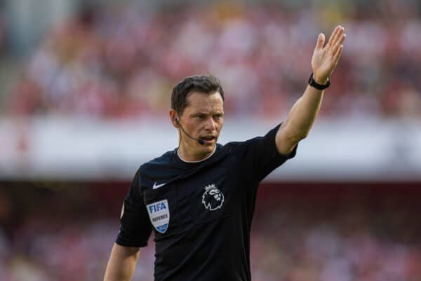 LONDON, ENGLAND - Saturday, August 13, 2022: Referee Darren England during the FA Premier League match between Arsenal FC and Leicester City FC at the Emirates Stadium. (Pic by David Rawcliffe/Propaganda)