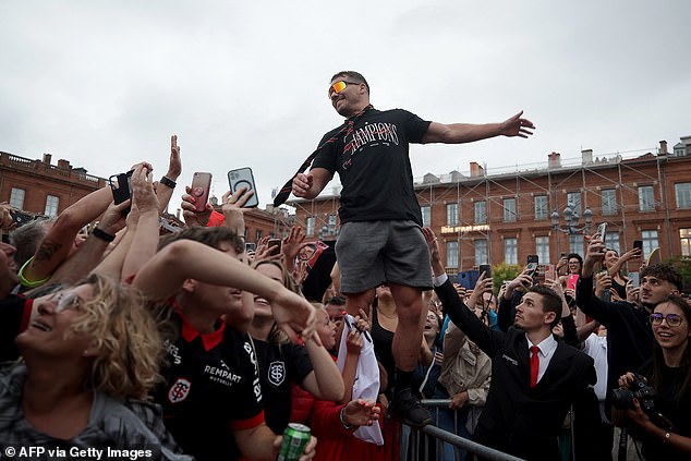 Last season's double ended with Willis and Dupont (pictured) crowd surfing across a packed Place du Capitole in the centre of Toulouse