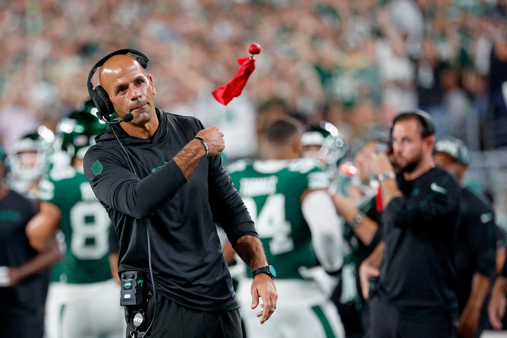 Robert Saleh and the Jets have started 2-2 entering their game Sunday in London.