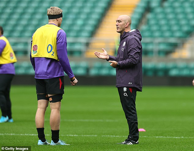 El-Abd is combining his England duties with his job as director of rugby at Oyonnax in ProD2