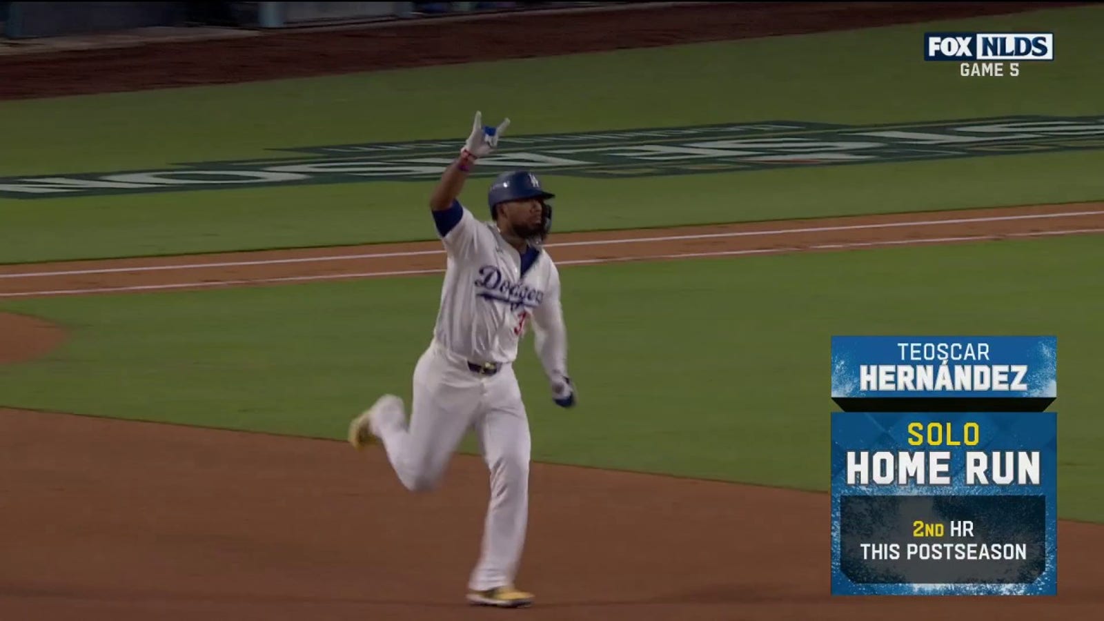 Teoscar Hernández crushes solo home run to extend Dodgers' lead to 2-0