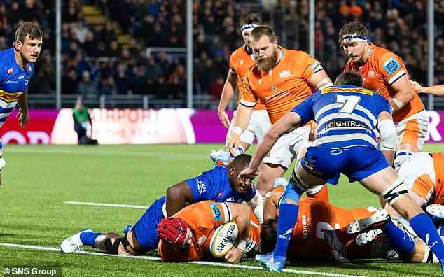 Gilchrist crosses for a try against the Stormers which helped Edinburgh secure a bonus point