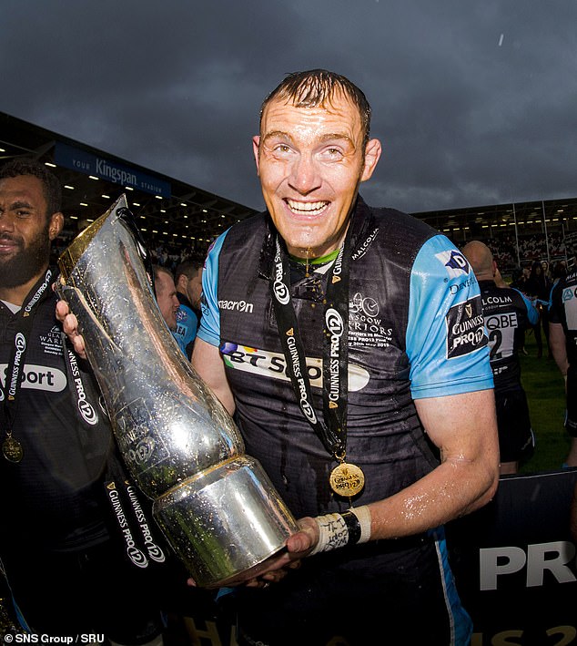 Kellock celebrates Glasgow's 2015 Pro12 triumph in what was his final match in club rugby