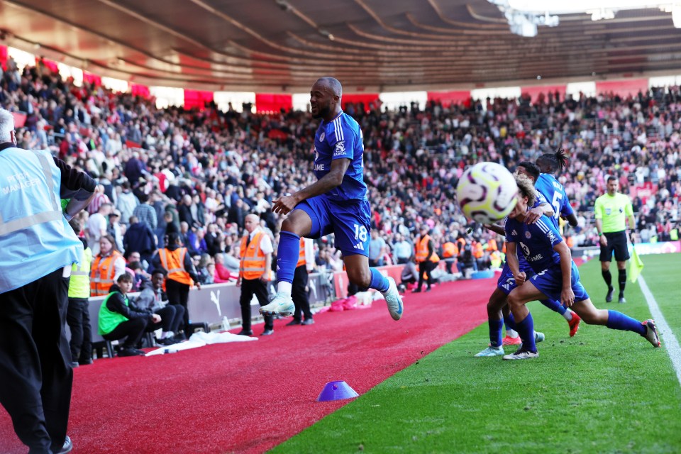 Jordan Ayew then wrapped up a late, late win for the Foxes