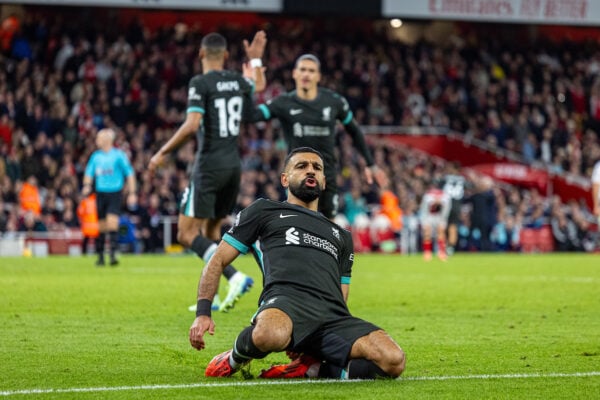 LONDON, ENGLAND - Sunday, October 27, 2024: Liverpool's Mohamed Salah celebrates after scoring the second equalising goal during the FA Premier League match between Arsenal FC and Liverpool FC at the Emirates Stadium. (Photo by David Rawcliffe/Propaganda)