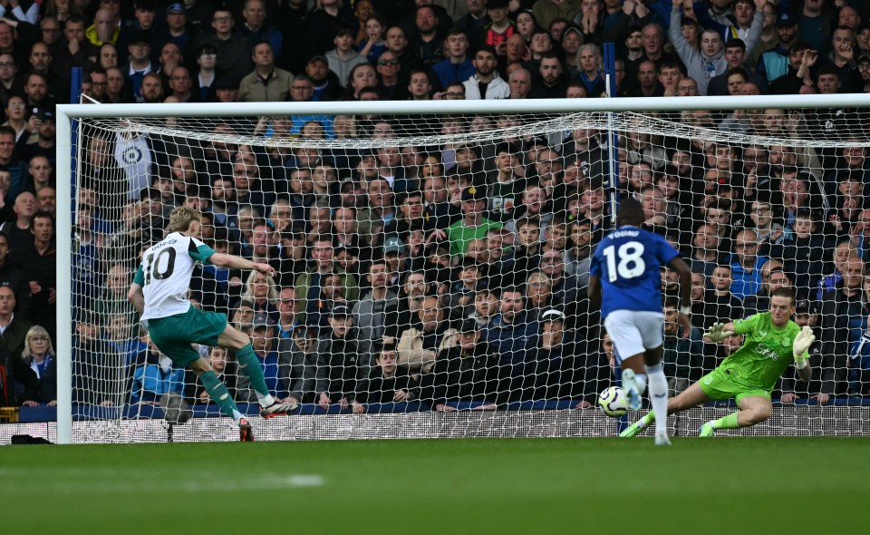 Gordon's tame penalty against former employers Everton was saved by Jordan Pickford