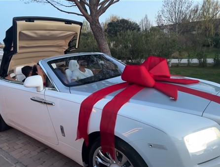 Ronaldo received a lovely new motor thanks to his partner