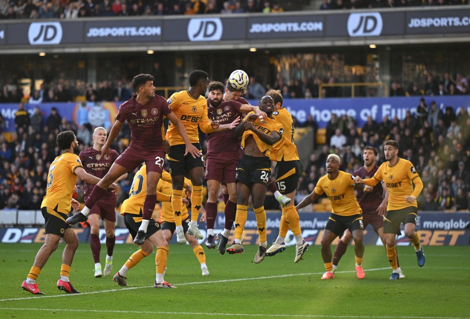 This header by Stones has given City a massive win