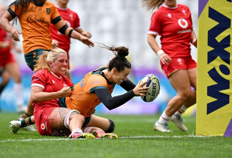 Wallaroos' Maya Stewart scores the match winning try in their opening WXV 2 campaign against Wales (Source: Getty Images)