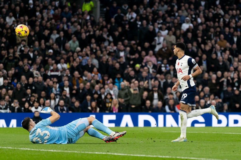 Alan Shearer was impressed by Solanke's chipped finish against Aston Villa