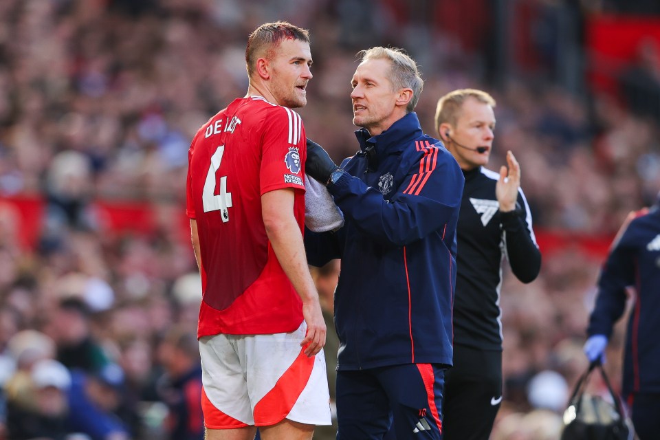 Fletcher raged after De Lift was forced to the sidelines with a bloody head