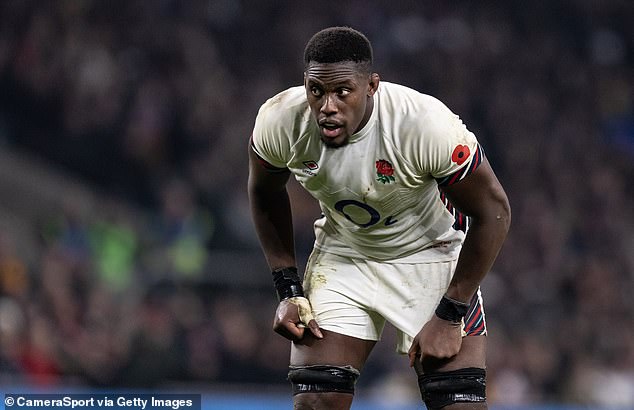 Maro Itoje could not claim the Australian kick-off - if he had, England would have won the game