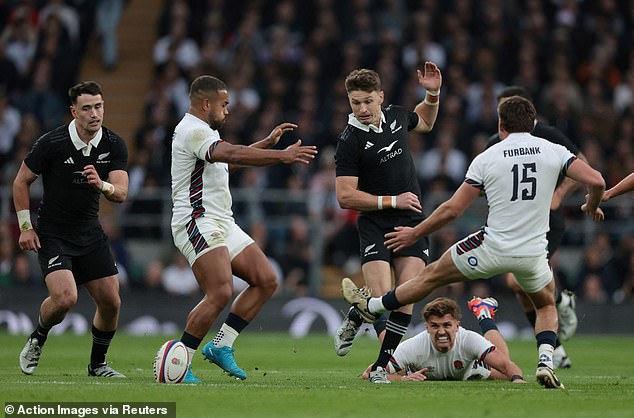 England also lost late on against the All Blacks and face world champions South Africa next