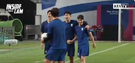 Son gave Yang a personal welcome while on international duty with South Korea