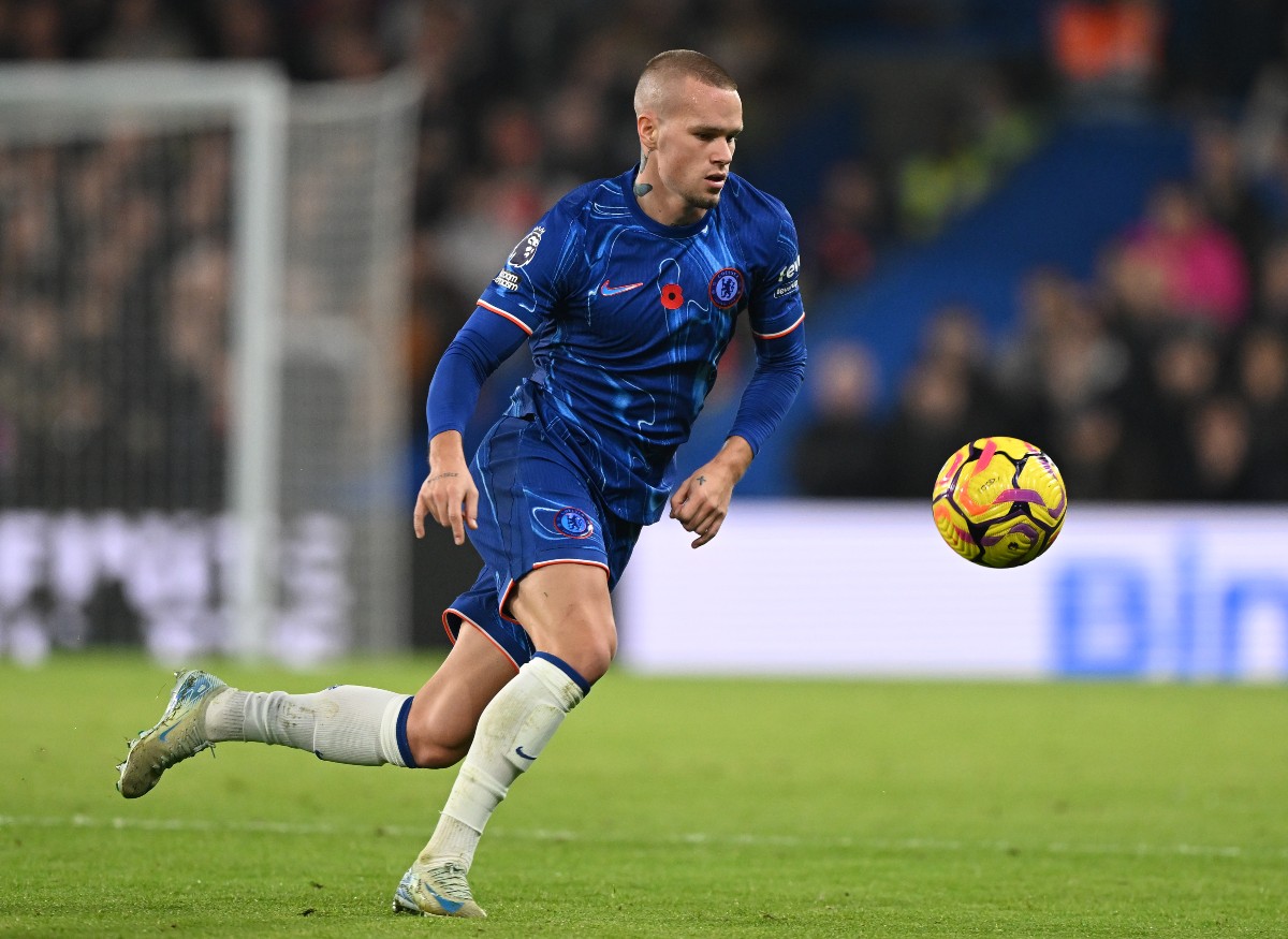 Mykhailo Mudryk in action for Chelsea