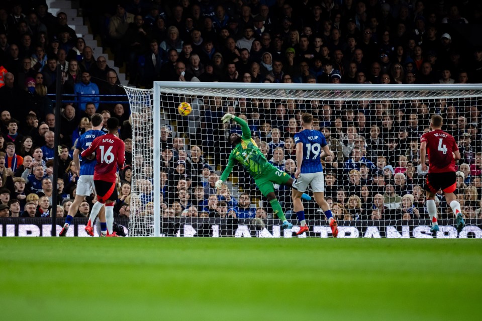 Omari Hutchinson equalised for Ipswich with a cracking strike just before half-time