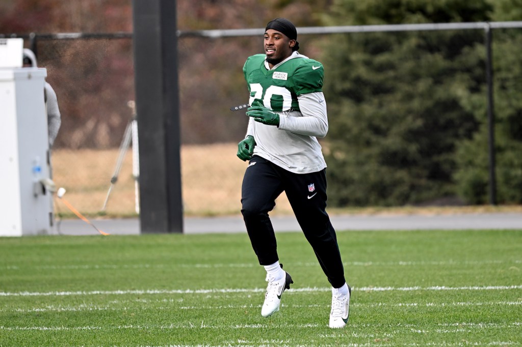 Hall, pictured here on Nov. 14, 2024, did agility drills and took handoffs with the other running backs during the portion of practice open to the media.