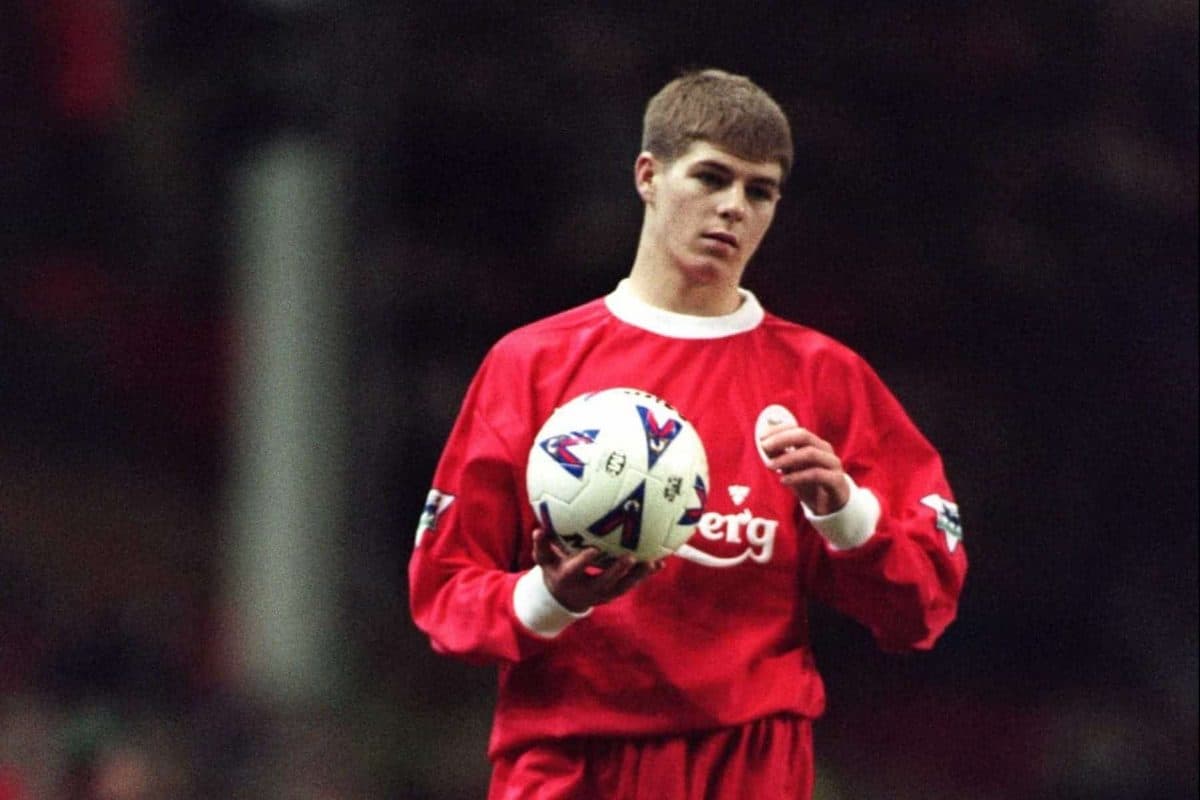 Liverpool's Steven Gerrard prepares to take a throw during his debut - 29-Nov-1998 - (Picture by Mike Egerton EMPICS Sport)