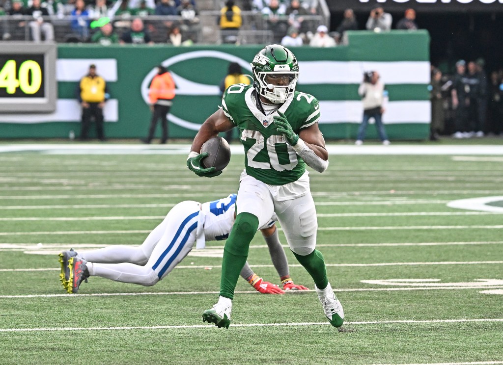 Jets running back Breece Hall in action against the Colts on Nov. 17, 2024.