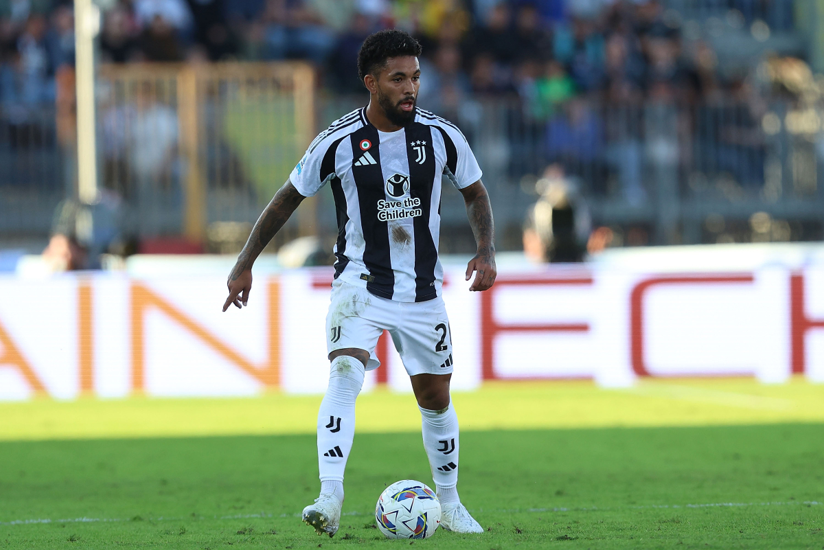 Could Douglas Luiz leave Juventus already? 