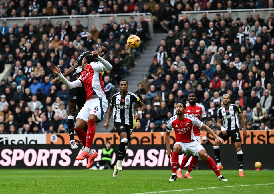 Isak's early header was enough for Newcastle to win