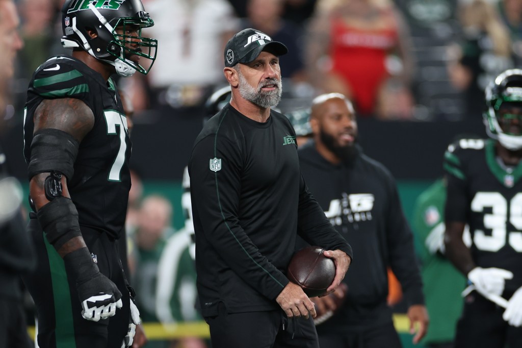 Jeff Ulbrich looks on during the Jets' win over the texans on Oct. 31, 2024. 