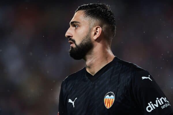 2T3M9BX Giorgi Mamardashvili of Valencia CF looks on during the LaLiga EA Sports match between Valencia CF and Cadiz CF at Estadio Mestalla on October 23, 20 (saolab / Alamy Stock Photo)