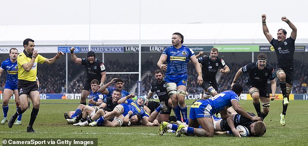 Euan Ferrie's late try at Exeter was disallowed to deny Warriors a famous victory