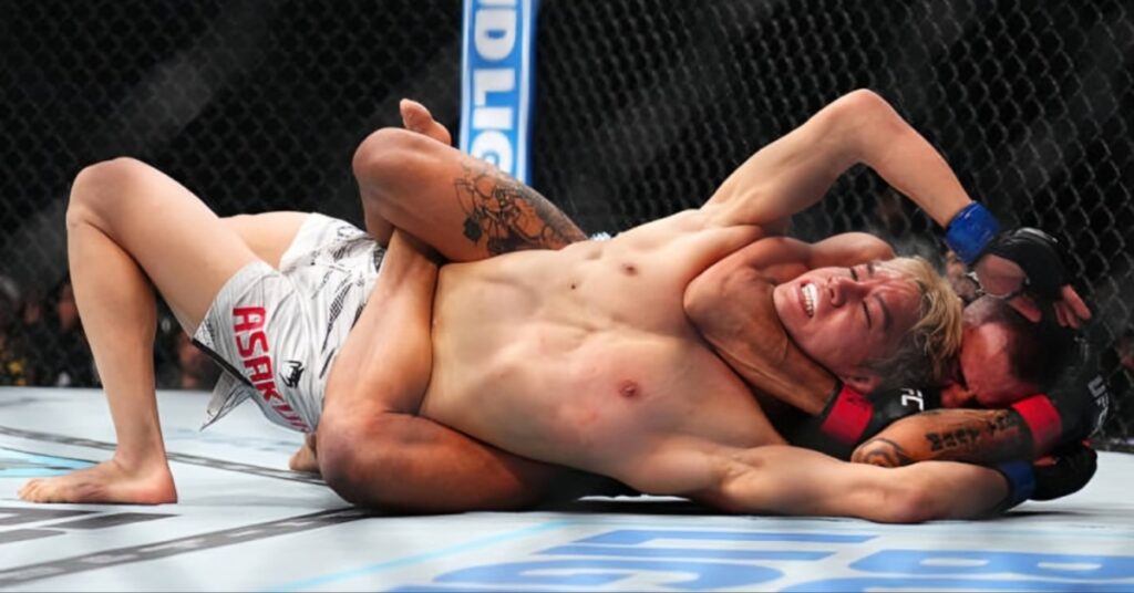 Alexandre Pantoja defends title, chokes out Kai Asakura in second round win - UFC 310 Highlights