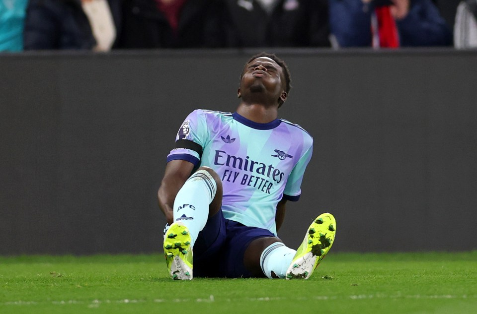 Saka's hamstring injury has only increased Arsenal's need for a new forward