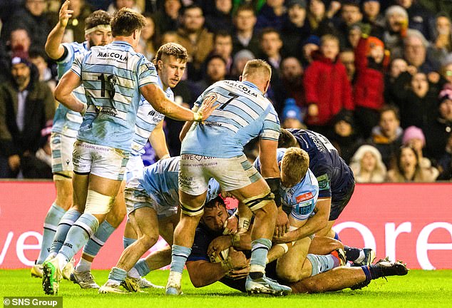 Edinburgh's Pierre Schoeman touches down for the only try of an attritional contest